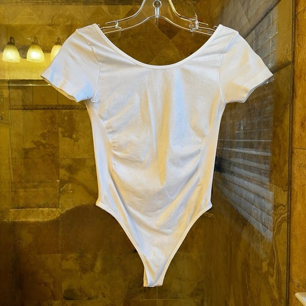 NEW Vesi Star Basic White Bodysuit Thong w Bottom Snaps Ballet Style OSFM NWOT